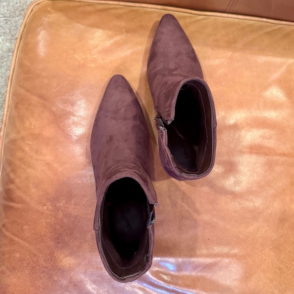 ⭐️ NWOT ⭐️ Universal Thread Suede Kitten Heel Brown Boots size 8 - Picture 5 of 9